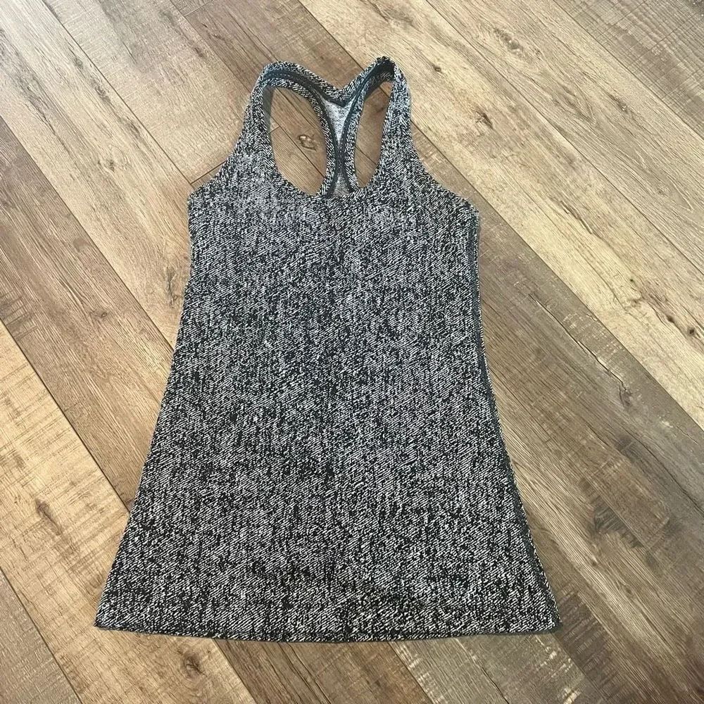 Lululemon active tank top size 2